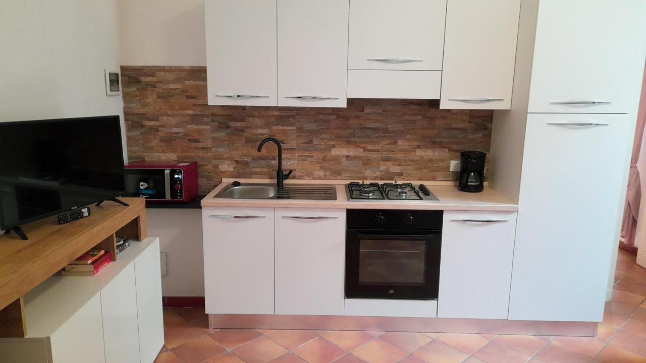 La Casa Di Christina Apartment อิมเปรีอา ภายนอก รูปภาพ